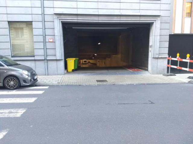 Garage location à Brussel, Bruxelles