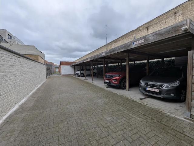 Garage location à De Panne, West-Vlaanderen