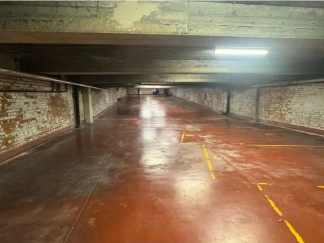 Garage location à Brussel, Bruxelles