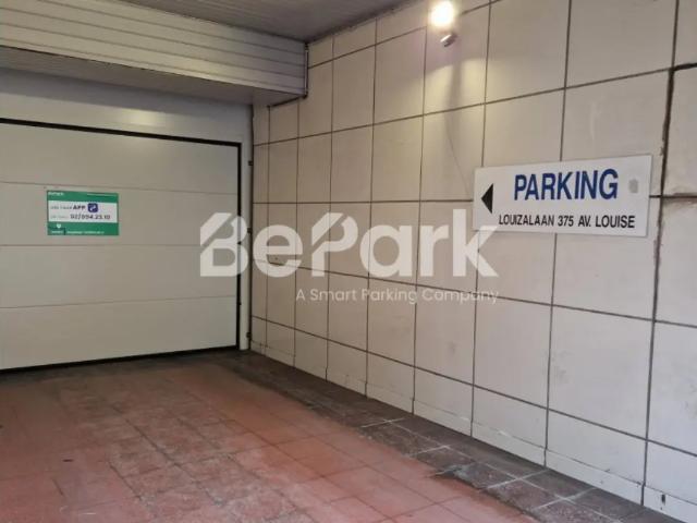 Garage location à Brussel, Bruxelles