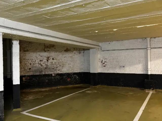 Garage location à Saint-gilles, Bruxelles