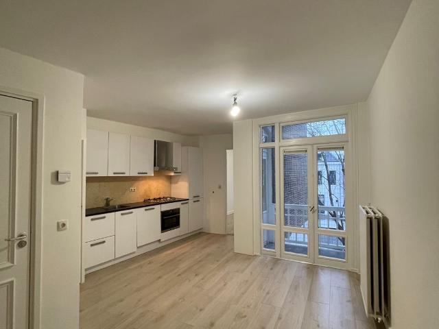 Appartement te huur in Zuid, Amsterdam
