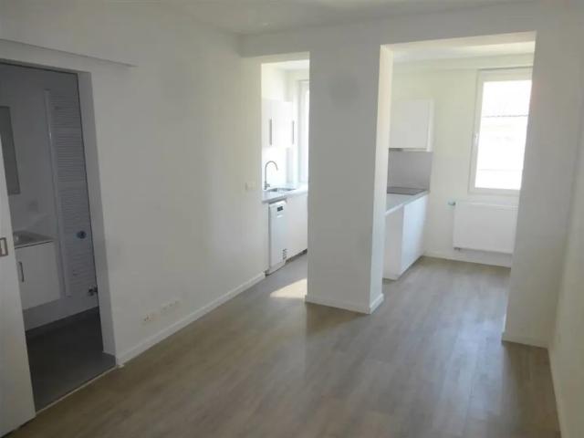 Kot location à Flagey, Ixelles - Elsene