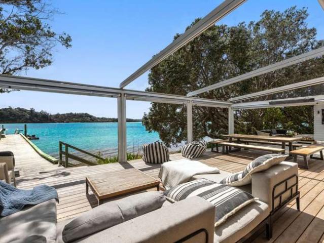 House for sale in Mahurangi East