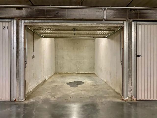 Garage vente à Aalst, Oost-Vlaanderen