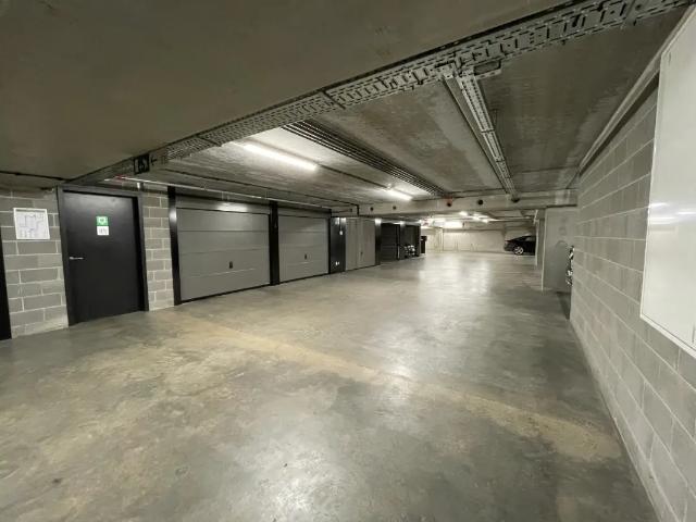 Garage vente à Desteldonk, Oost-Vlaanderen