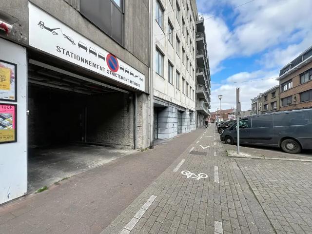 Garage vente à Mouscron, Wallonie