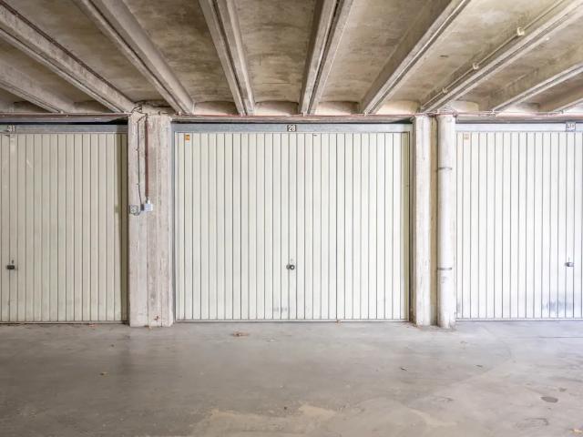 Garage vente à Vert Chemin, Nivelles
