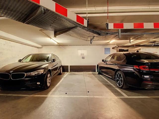 Garage vente à Saint-gilles, Bruxelles