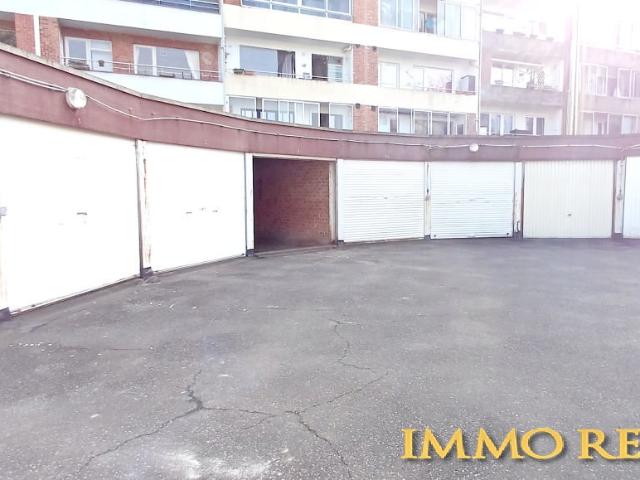 Garage vente à Sint-jans-molenbeek, Bruxelles
