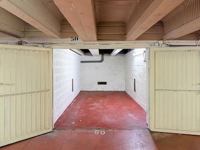 Garage vente à Sint-lambrechts-woluwe, Bruxelles