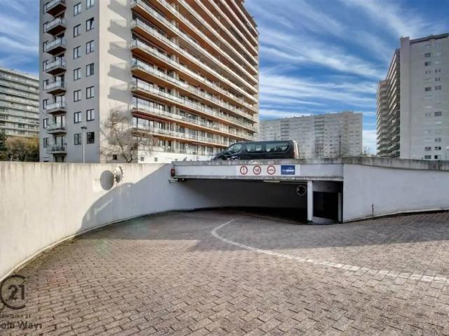 Garage vente à Sint-lambrechts-woluwe, Bruxelles