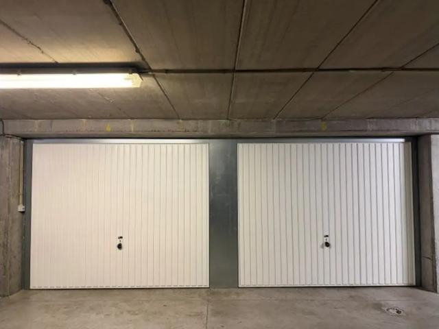 Garage vente à Sint-lambrechts-woluwe, Bruxelles