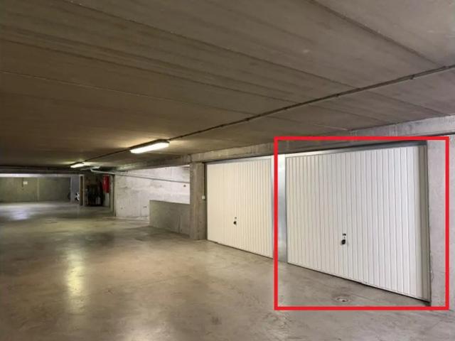 Garage vente à Sint-lambrechts-woluwe, Bruxelles