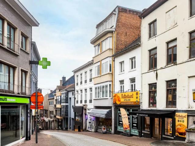 Local Commercial vente à Grammont, Oost-Vlaanderen