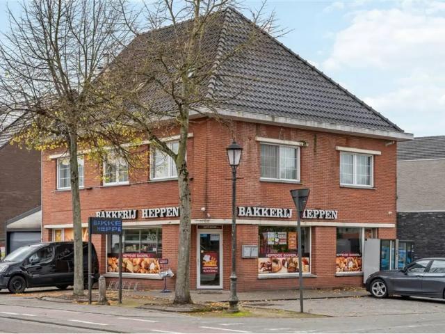 Local Commercial vente à Bourg-léopold, Limburg