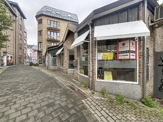 Local Commercial vente à Nijvel, Wallonie