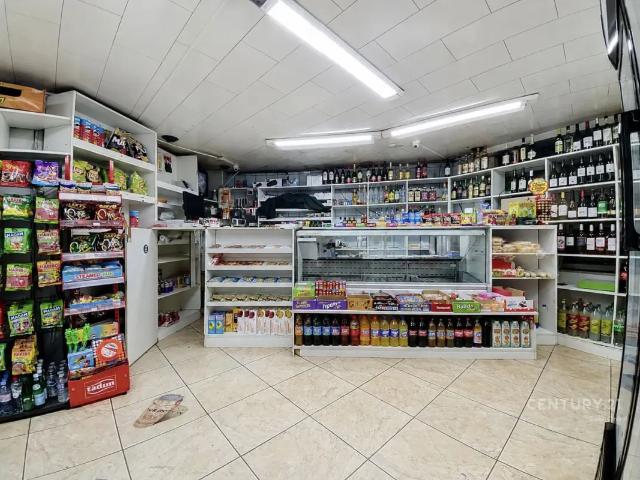 Local Commercial vente à Schaarbeek, Bruxelles