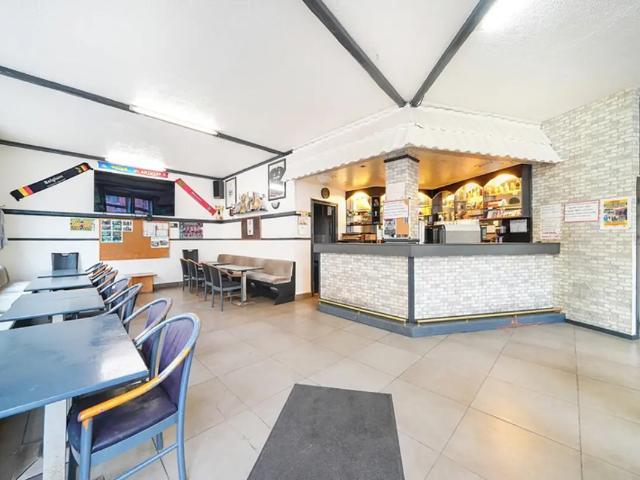 Local Commercial vente à Schaarbeek, Bruxelles