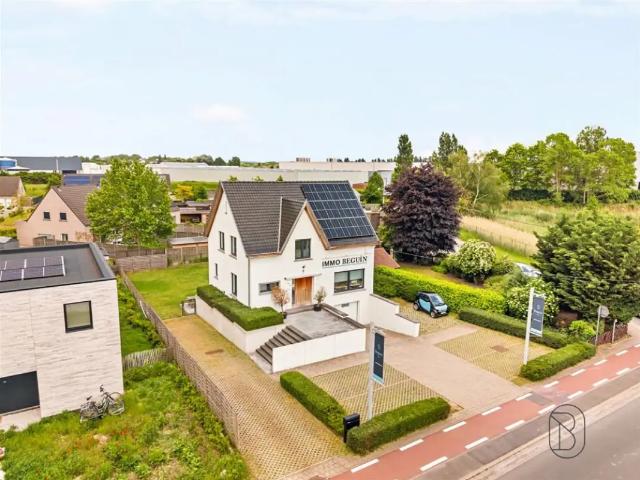 Local Commercial vente à Waregem, West-Vlaanderen