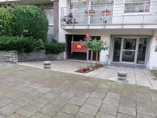 Local Commercial vente à Sint-jans-molenbeek, Bruxelles