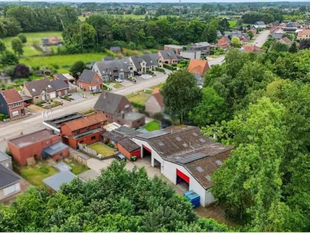 Local Commercial vente à Stekene, Oost-Vlaanderen