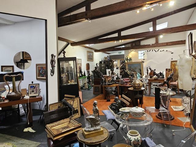 Local Commercial vente à Uccle, Bruxelles