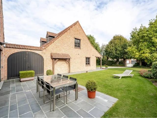 Château vente à Courtrai, West-Vlaanderen