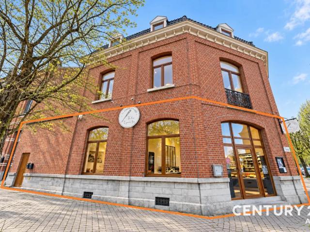 Bureau vente à Saint-Piat, Tournai