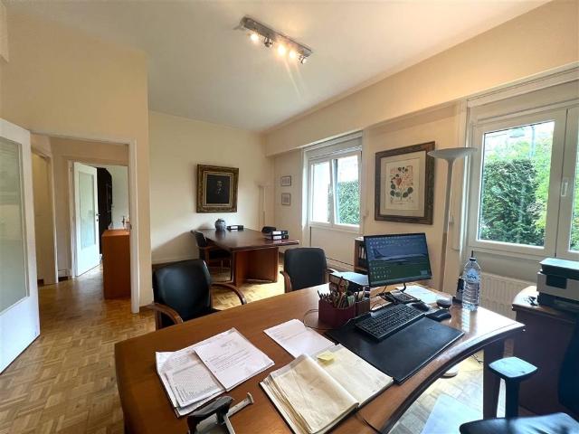 Bureau vente à Elsene, Bruxelles