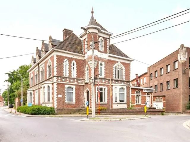 Bureau vente à Courtrai, West-Vlaanderen