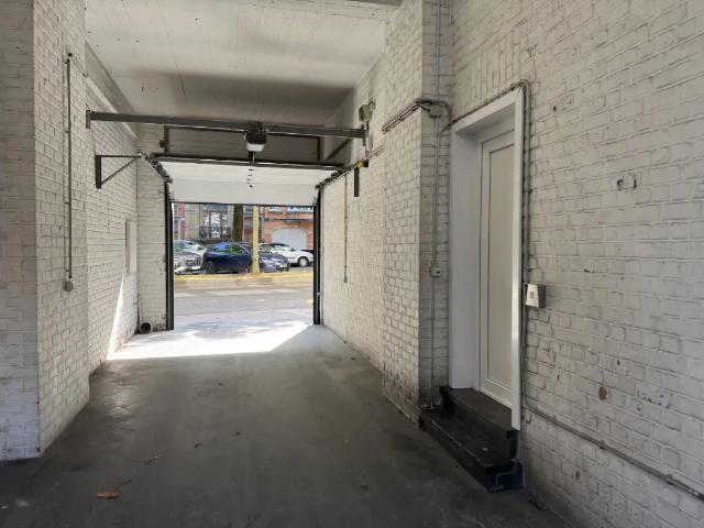 Garage vente à Schaarbeek, Bruxelles