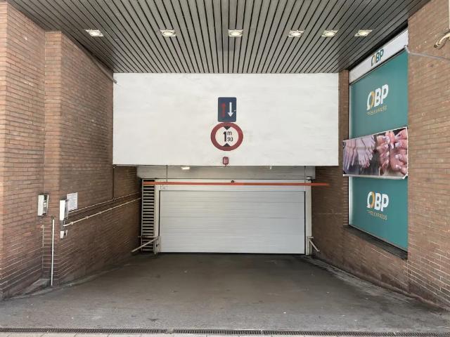 Garage vente à Sint-gillis, Bruxelles