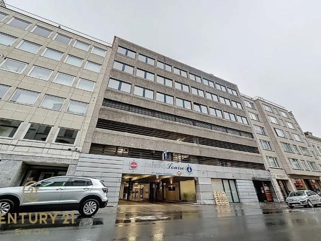 Garage vente à Saint-gilles, Bruxelles