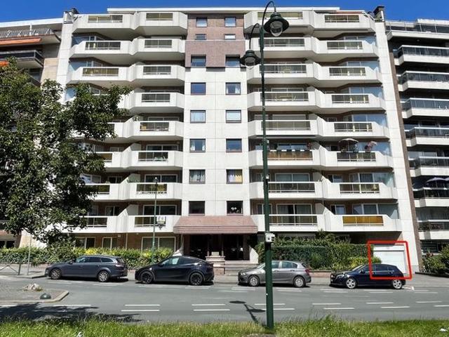 Garage vente à Sint-jans-molenbeek, Bruxelles