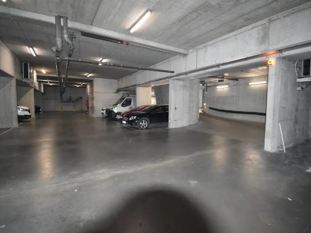 Garage vente à D'hoye, Bruxelles