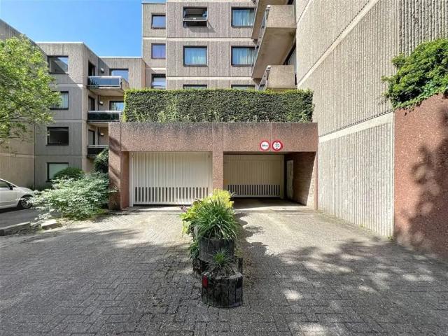Garage vente à Sint-lambrechts-woluwe, Bruxelles
