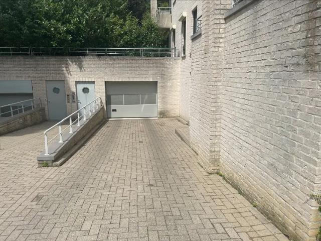 Garage vente à Sint-lambrechts-woluwe, Bruxelles