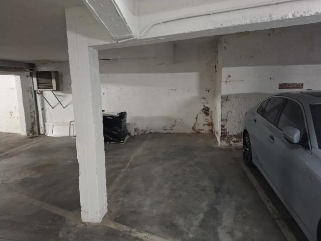 Garage vente à Sint-lambrechts-woluwe, Bruxelles