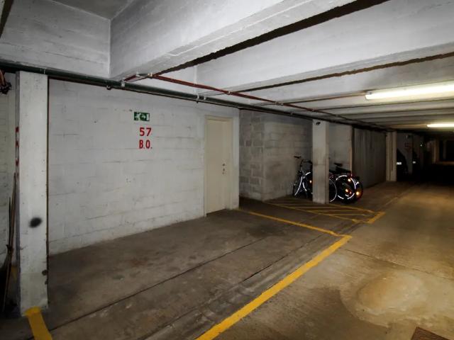 Garage vente à Woluwe-Saint-Pierre - Sint-Pieters-Woluwe, Brussel-Hoofdstad - Bruxelles-Capitale