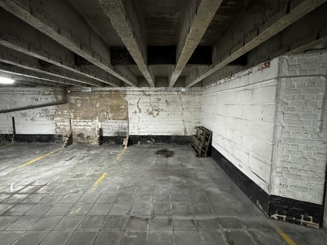 Garage vente à Ukkel, Bruxelles