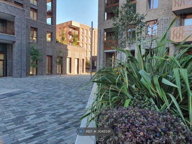 Apartment for rent in Gascoigne Estate, Greater London