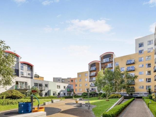 House for rent in East Greenwich, Greater London