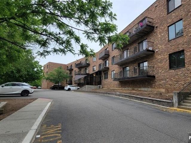 Condo for sale in Ridgefield Park, New Jersey