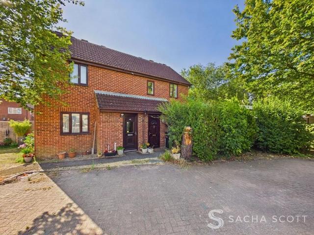 House for rent in Pachesham Park, Surrey