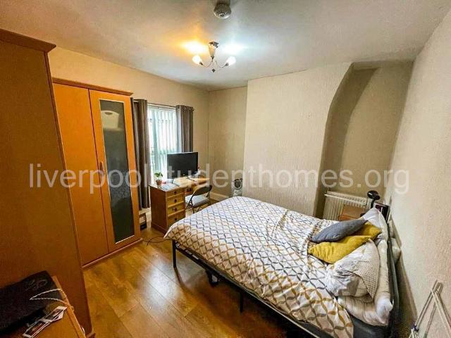 House for rent in Kensington, Calderstones