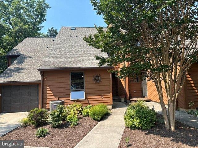 Condo for sale in Hedgesville