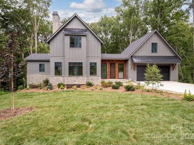 House for sale in Fairview
