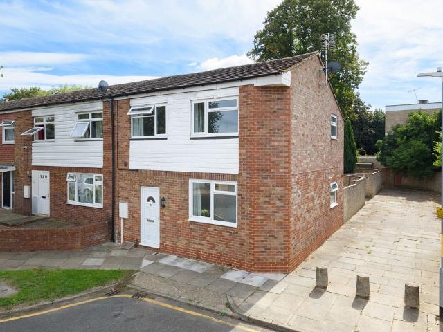 House for rent in Barracks, Canterbury