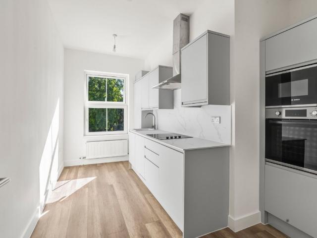Apartment for rent in London Borough of Richmond upon Thames, Greater London